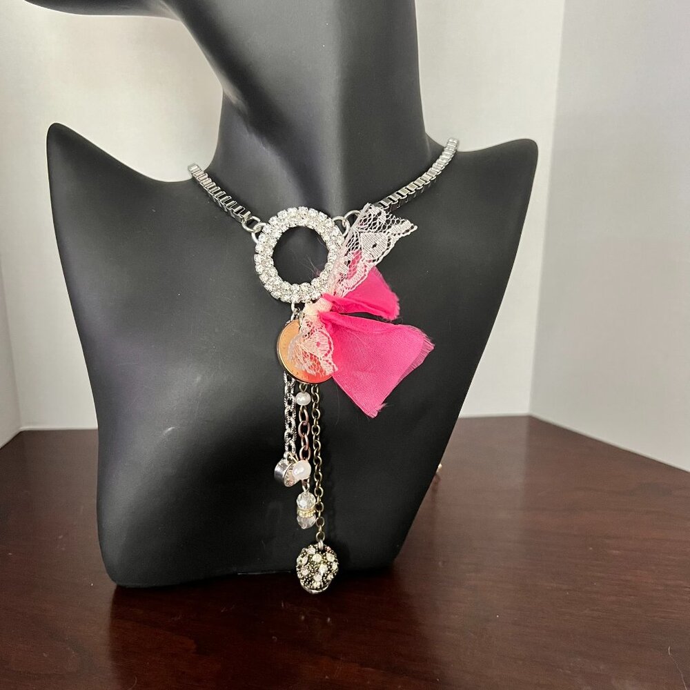 Elegant Pink White & Silver Rhinestone Studded Women’s Necklace SUPER CUTE!